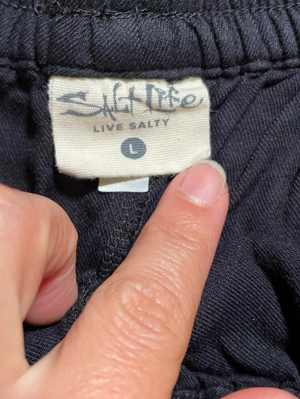 2 Pair of Salt Life Drawstring Shorts. Black/Peach. Size L. - Picture 5 of 15